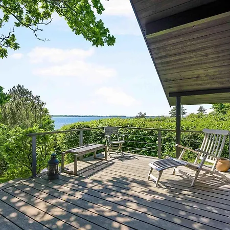 Awesome In With 2 Bedrooms And Wifi Holiday home Knebel